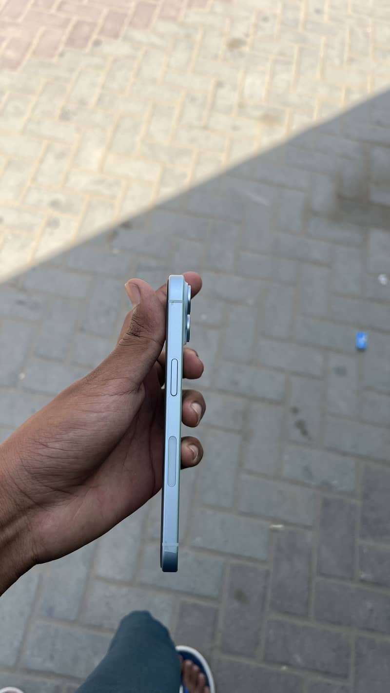 Apple iPhone 15 3
