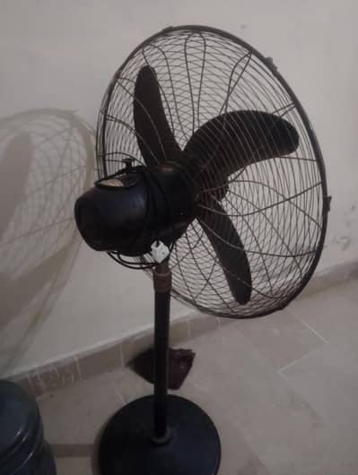 pedestal fan