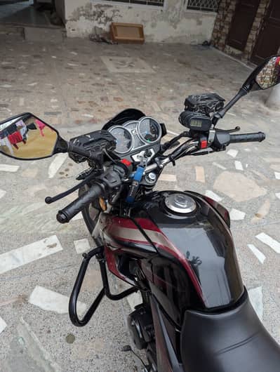 Cb150f 2018 brand new sealed condition original reading lahore number