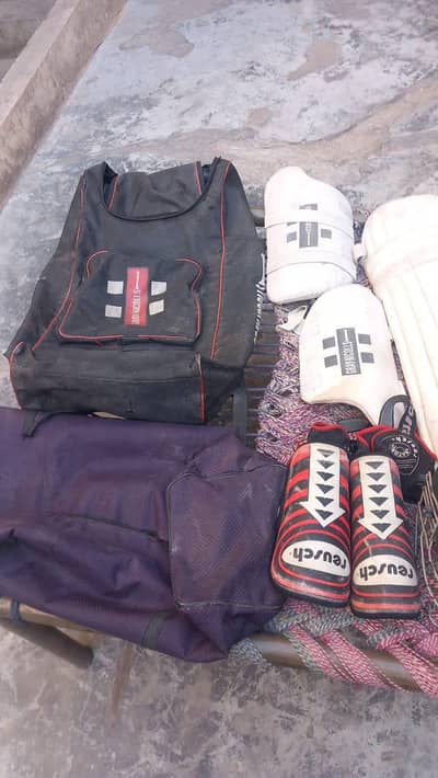 old cricket kit