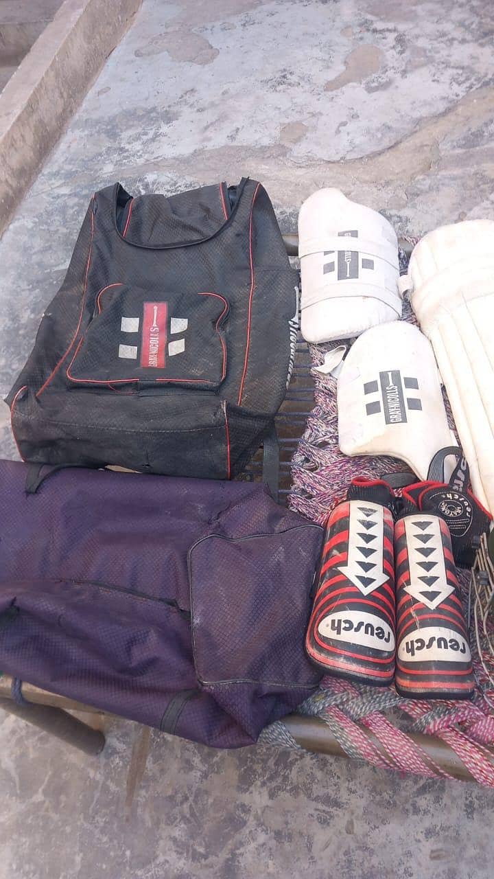 old cricket kit 0