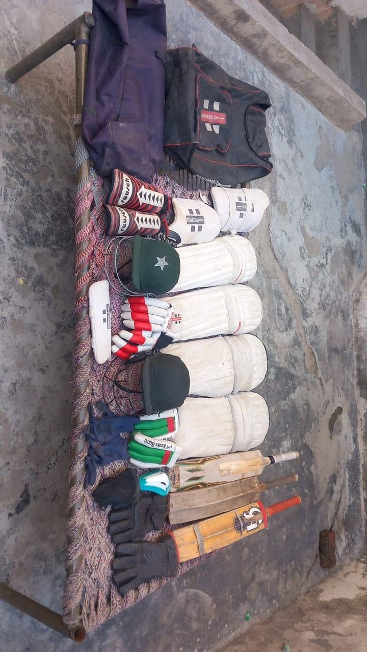 old cricket kit 4