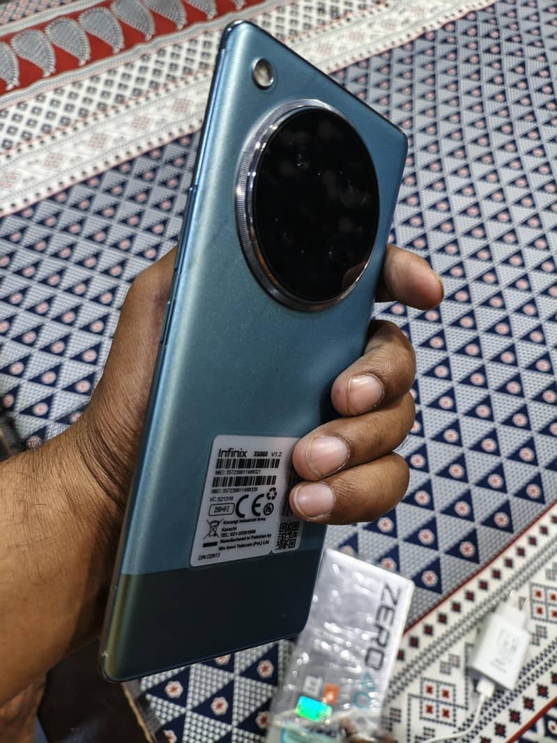 Infinix Zero 40 4