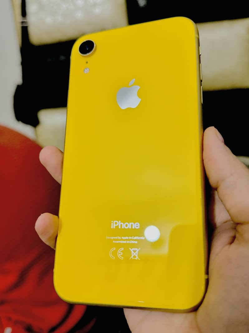 Apple iPhone XR 0