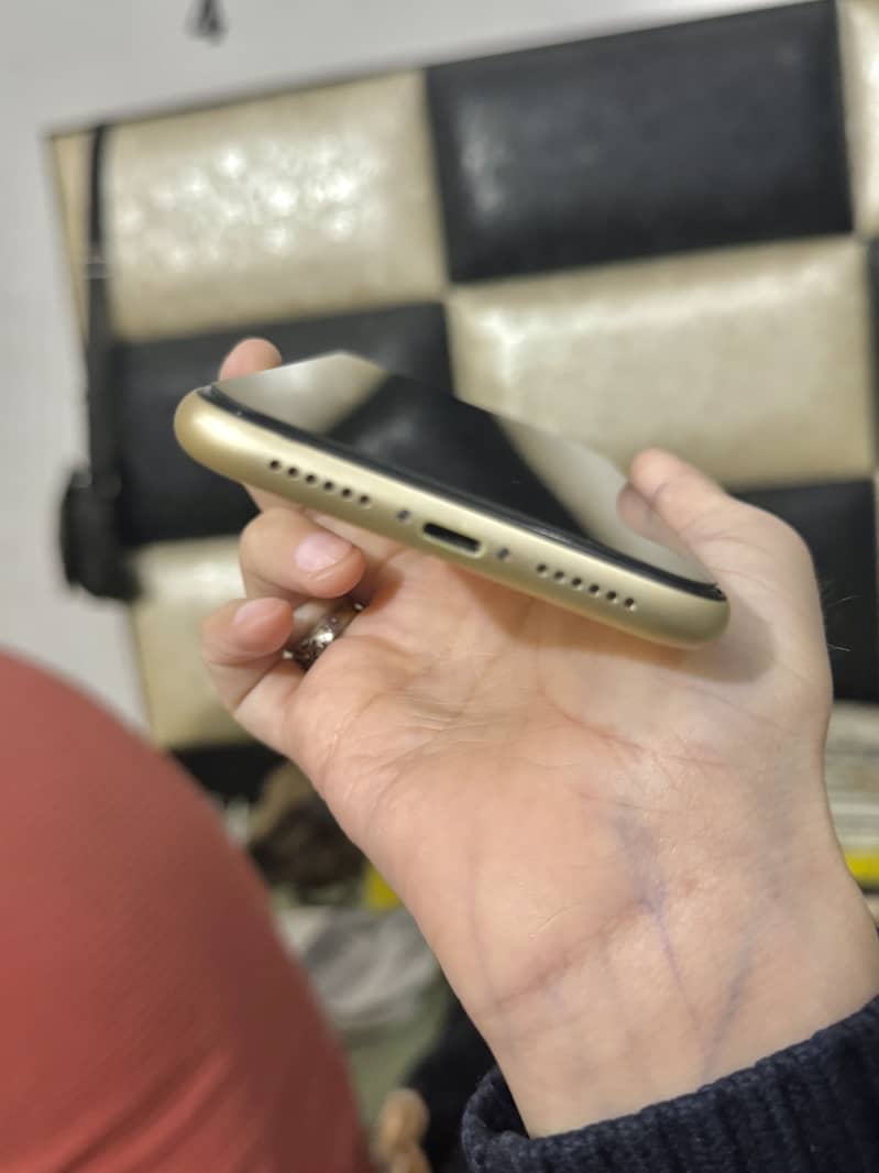 Apple iPhone XR 3