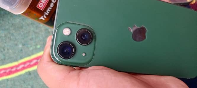Apple iPhone 13