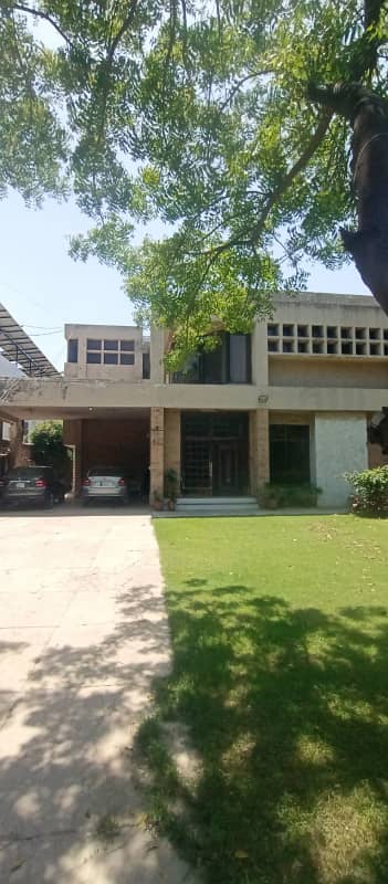 SPACIOUS DOUBLE UNIT HOME 4