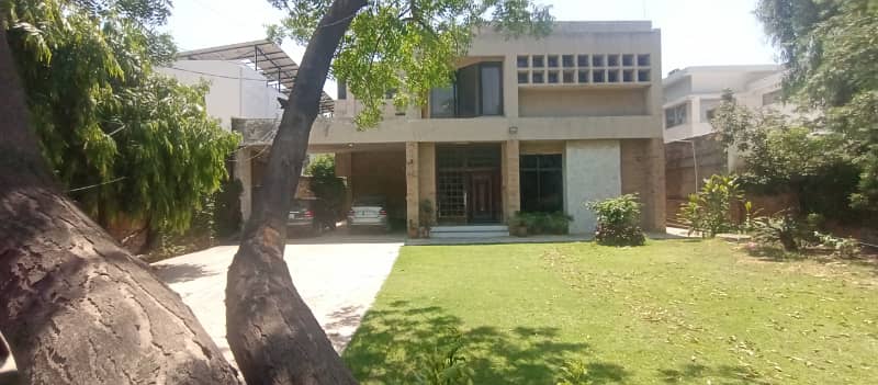 SPACIOUS DOUBLE UNIT HOME 5