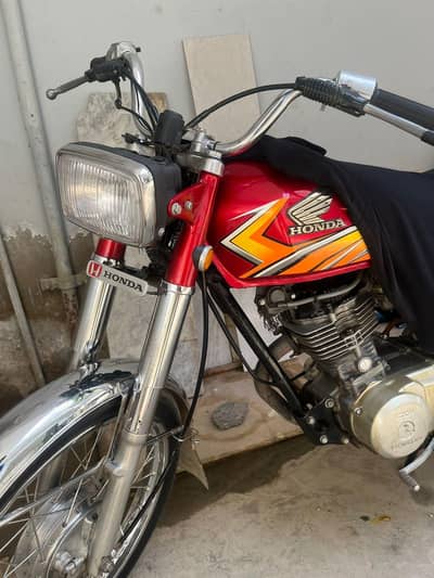 Honda cg 125 2013 . model