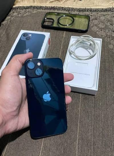 Apple iPhone 13