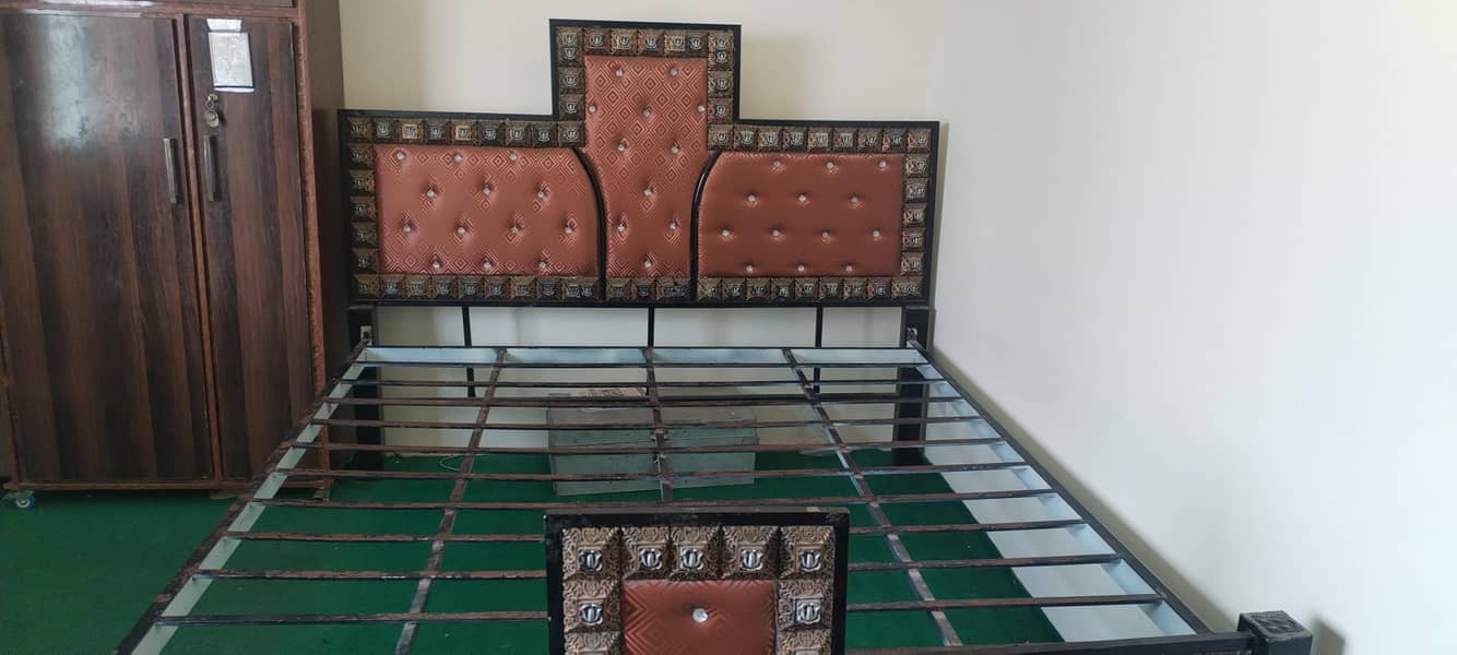 iron bed 2