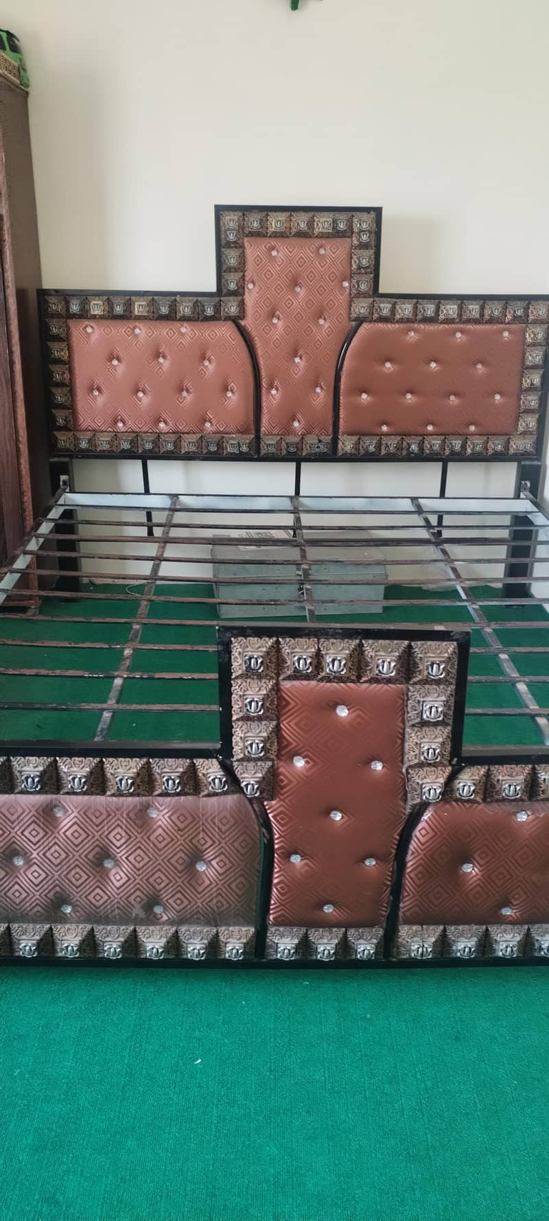 iron bed 4
