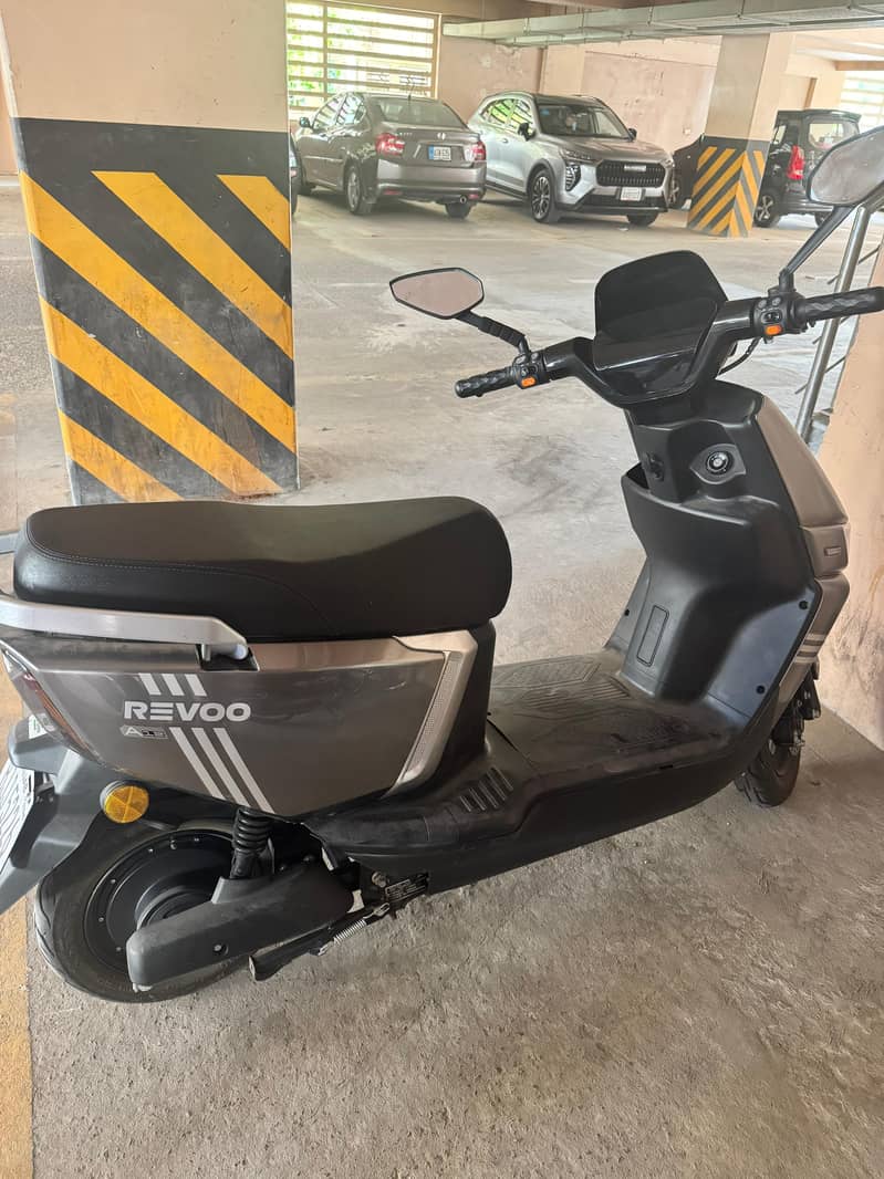 Revoo A12 7