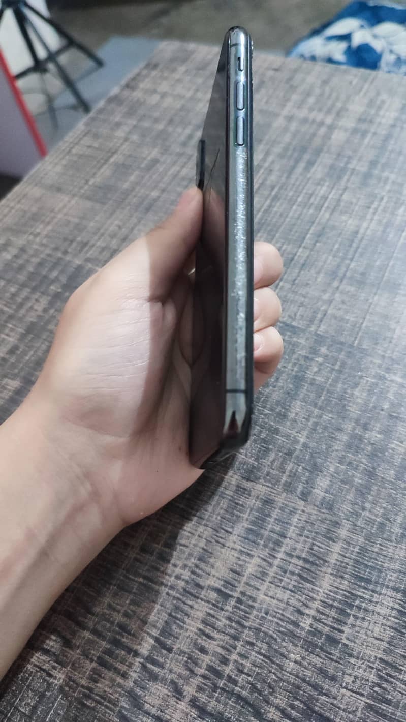 Apple iPhone X 2
