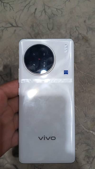 Vivo X90s