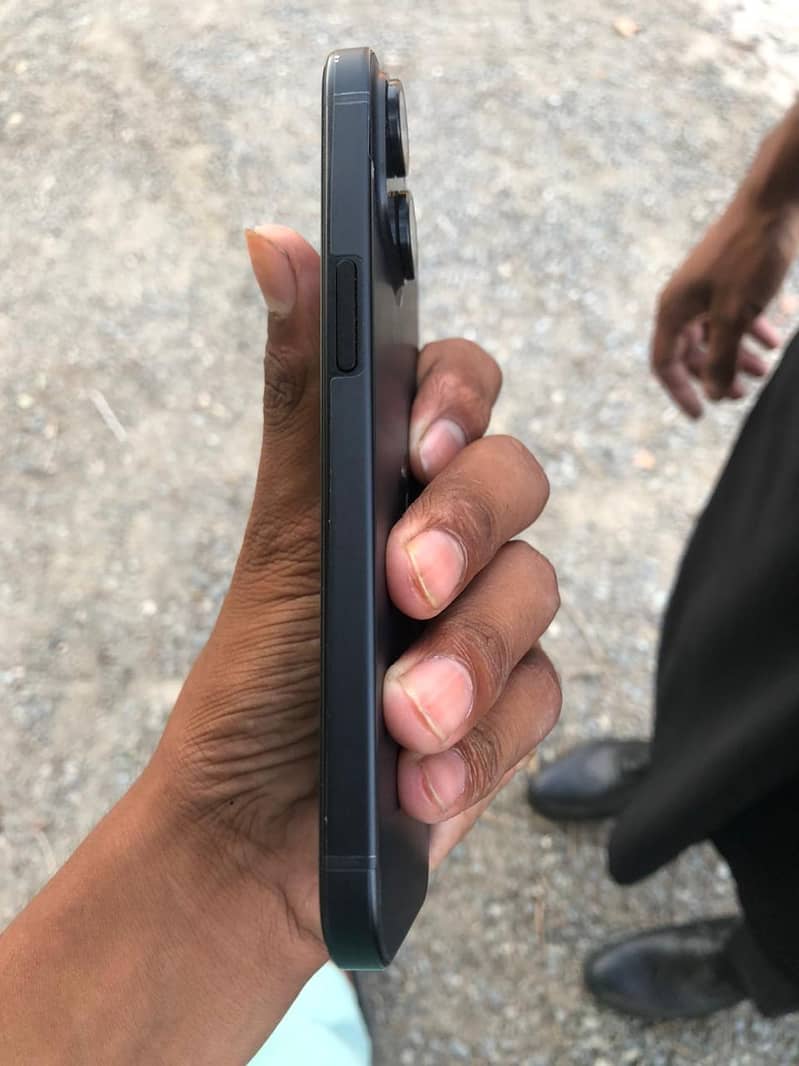 Iphone 15 4