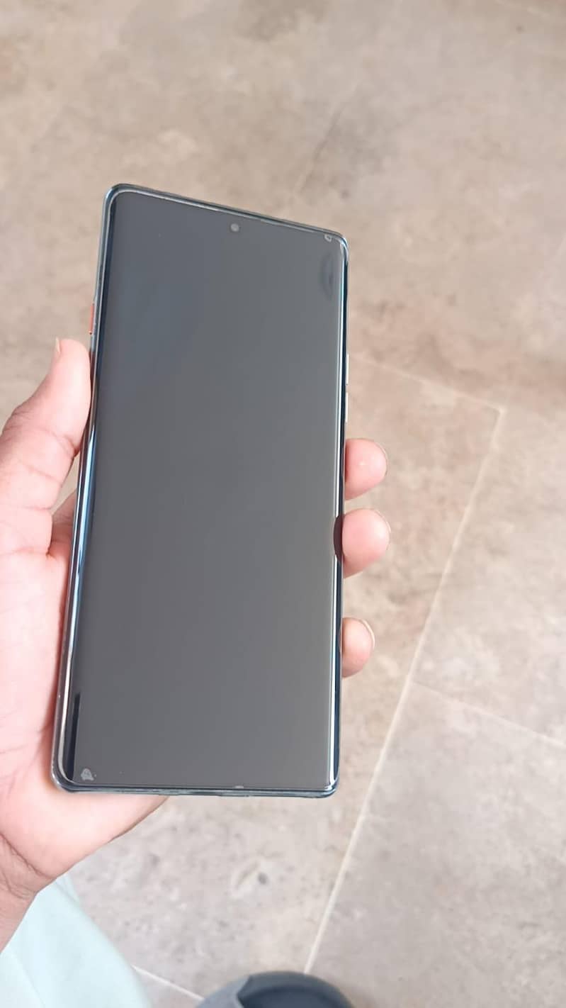 Tecno CAMON 40 Pro 1
