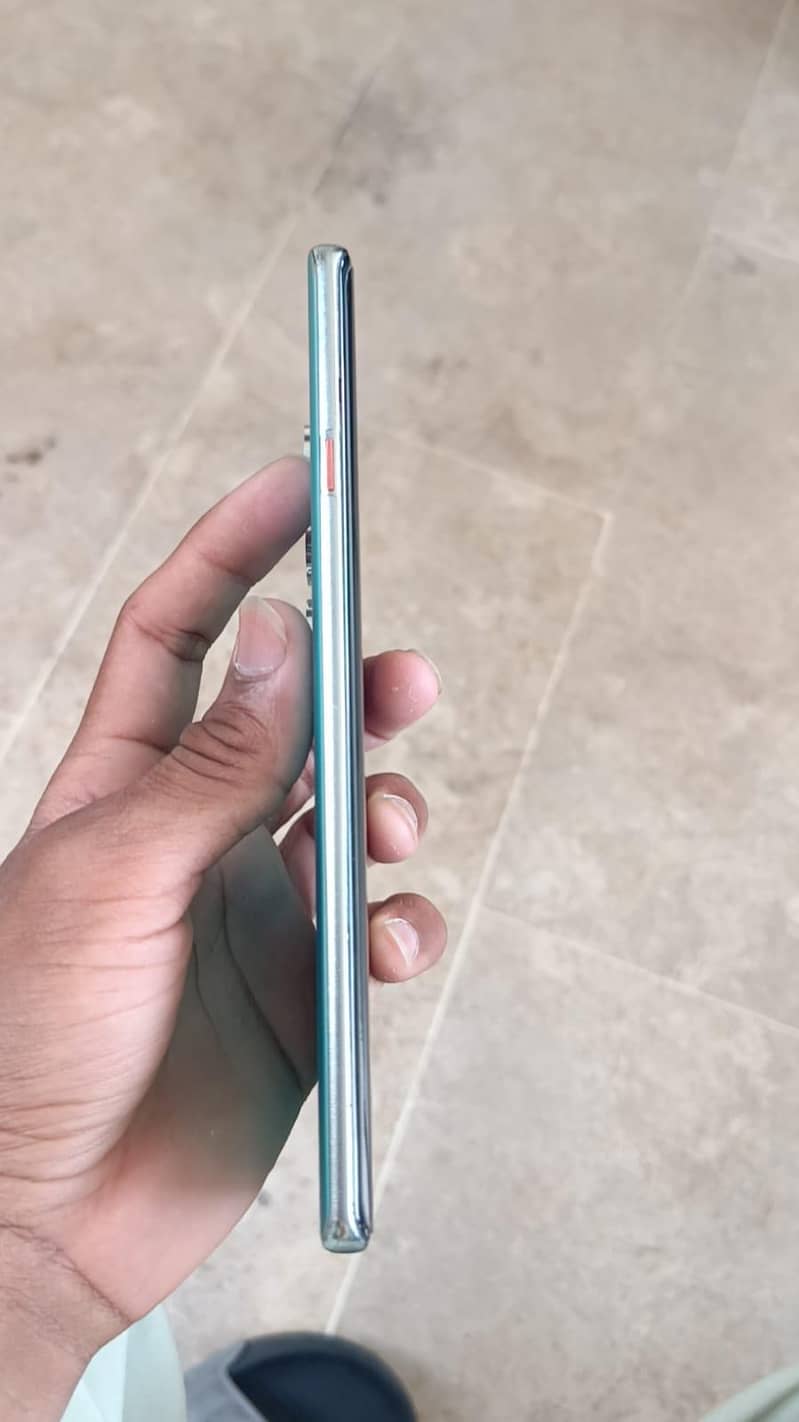Tecno CAMON 40 Pro 3