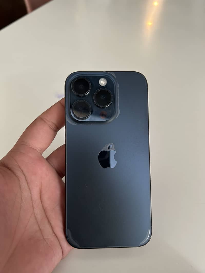 Apple iPhone 15 Pro 0