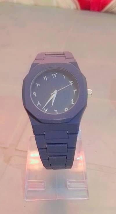 1 Pice kye price 800 Aura watch 5 color blue or black Green and Gray