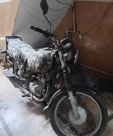 SUZUKI GS 150 2015 MODEL