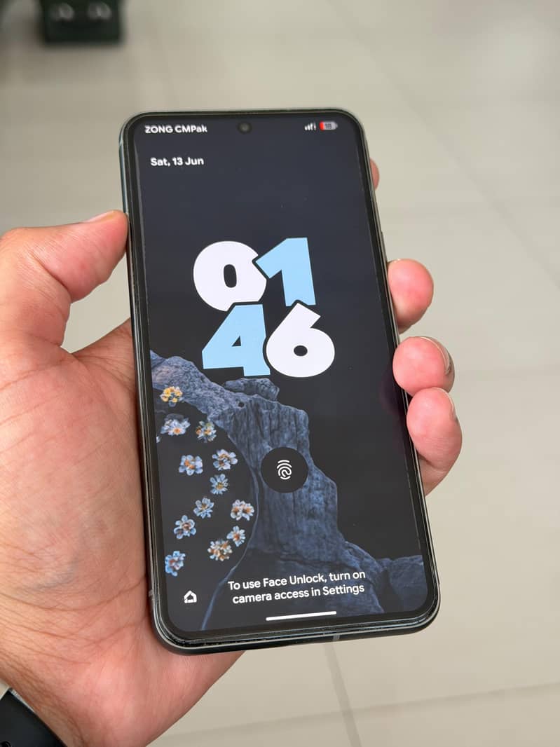 Google Pixel 8 4