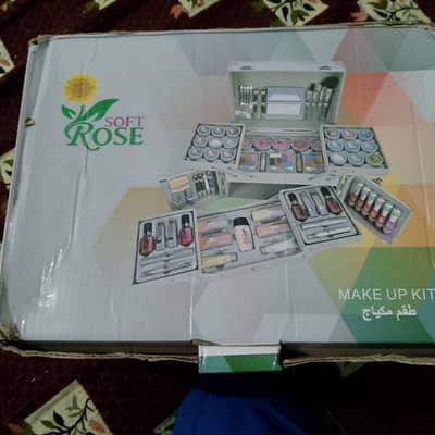 Complete make up box imported from Saudi Arabia silver #5633