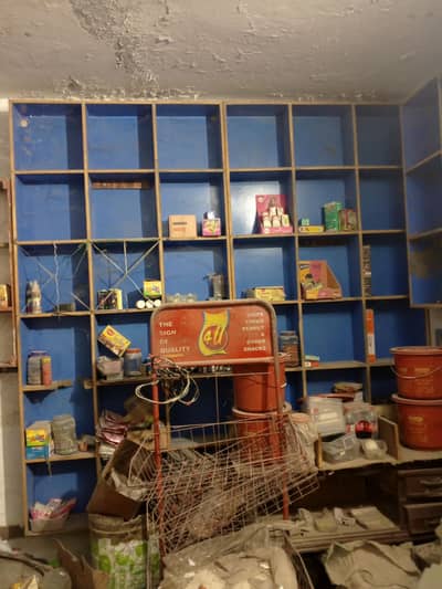 Karyana Store Ki lakri ki almariya baraye Frokht