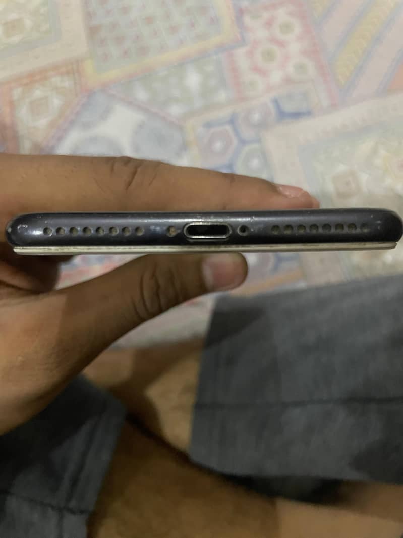 Apple iPhone 7 Plus 0