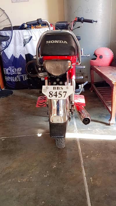 red colour or new bike aur agale picture time nahin hai
