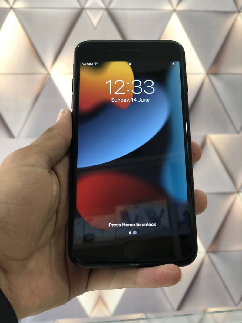 Apple iPhone 7 Plus 2