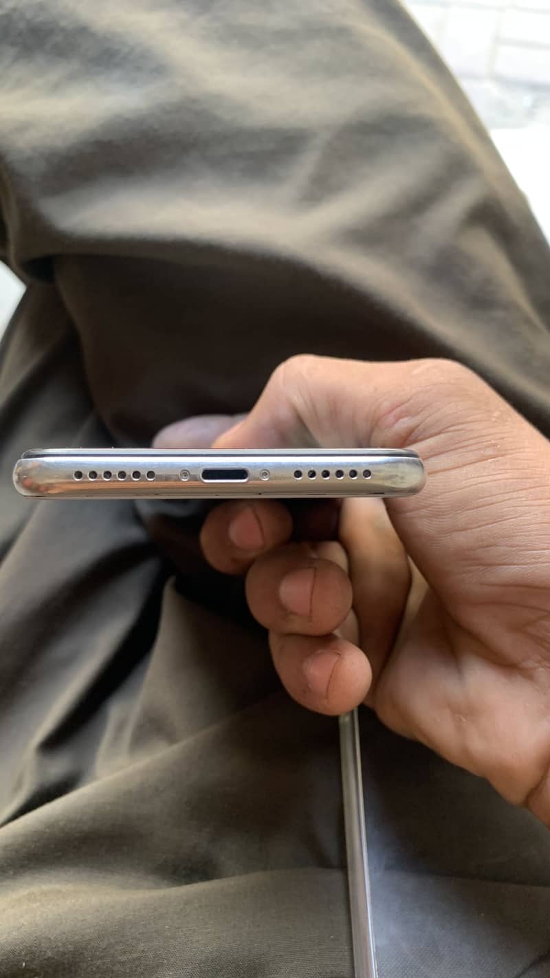 Apple iPhone X 1