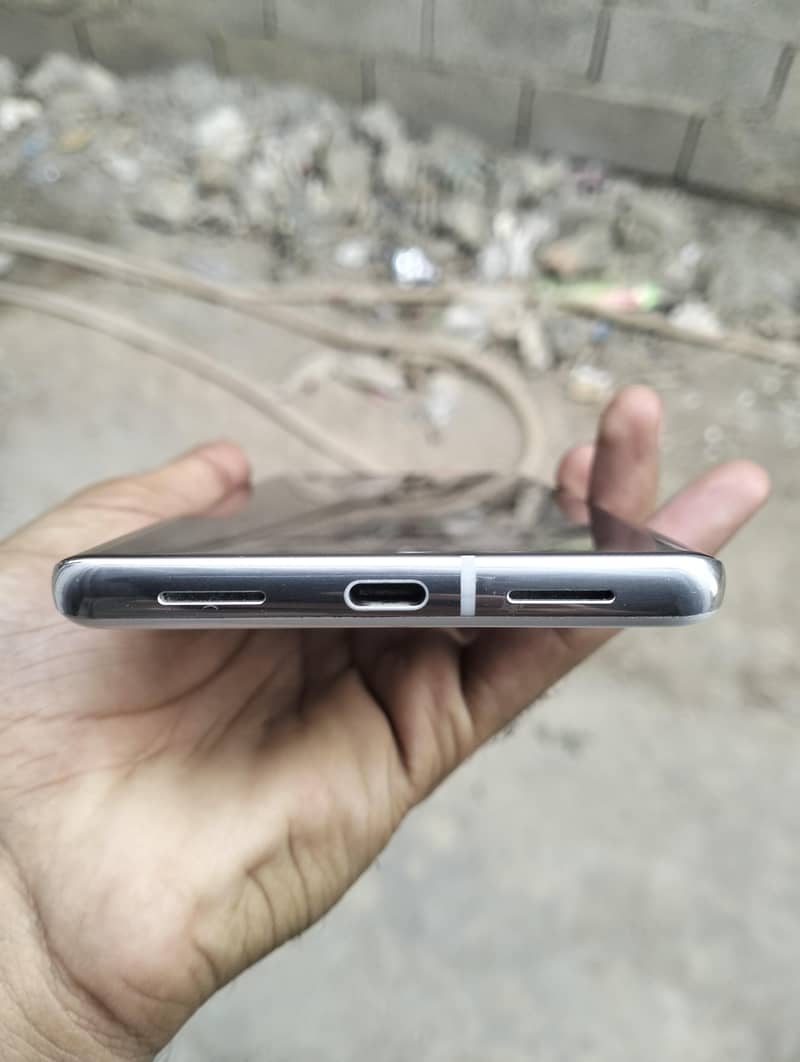 Google Pixel 7 Pro 6
