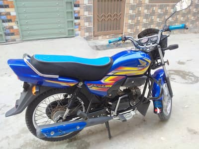 Honda Pridor 100CC . . . Model 2022 . . . 0/3/1/0/5/4/6/6/5/6/4