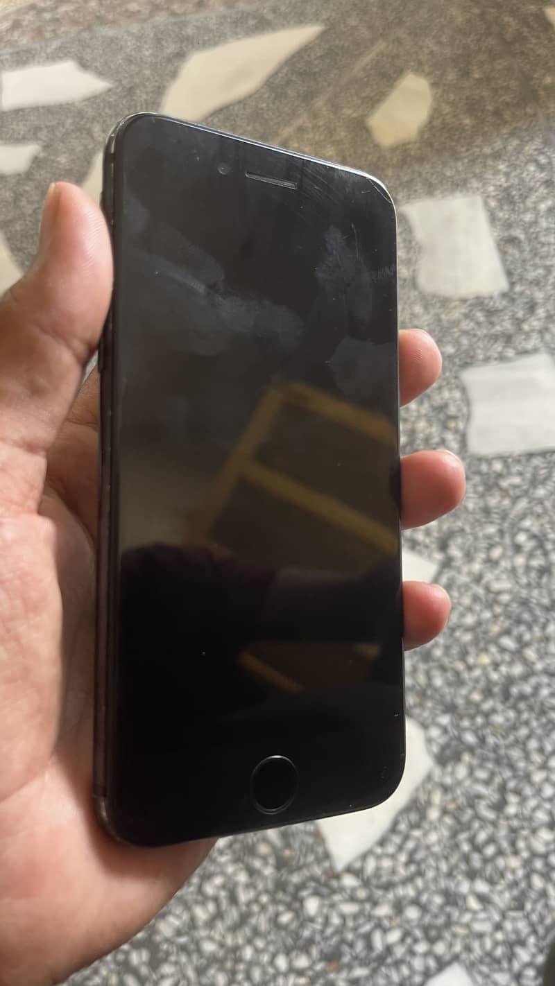 Apple iPhone SE 0