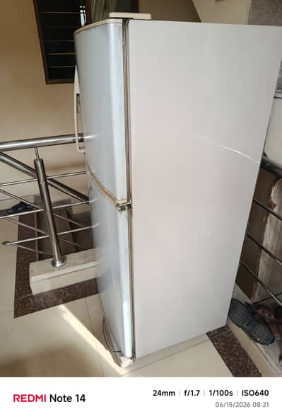 12 Cubic Dawlance Refrigerator Urgently For Sale