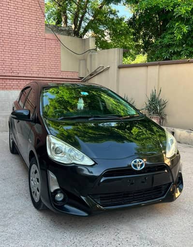 Toyota Aqua S 2015