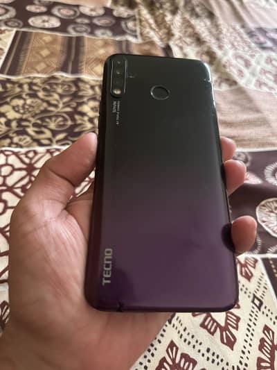 Tecno Spark 4