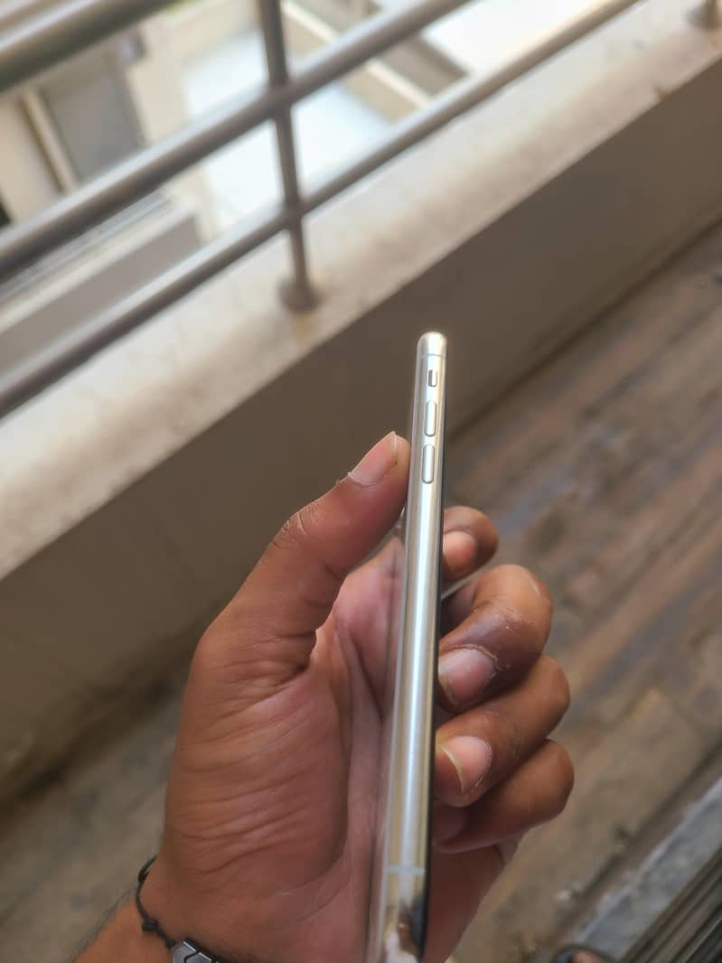 Apple iPhone X 2