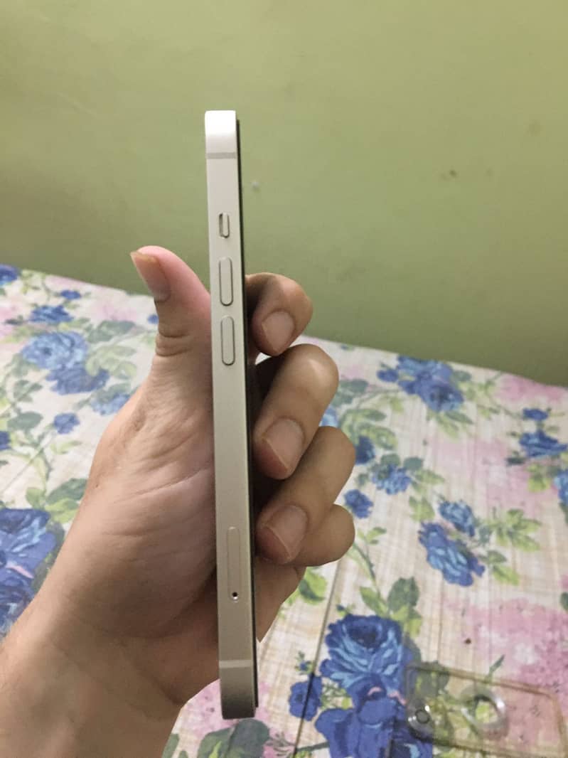 Apple iPhone 13 3