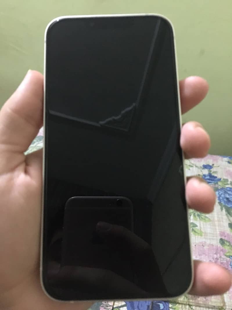 Apple iPhone 13 5
