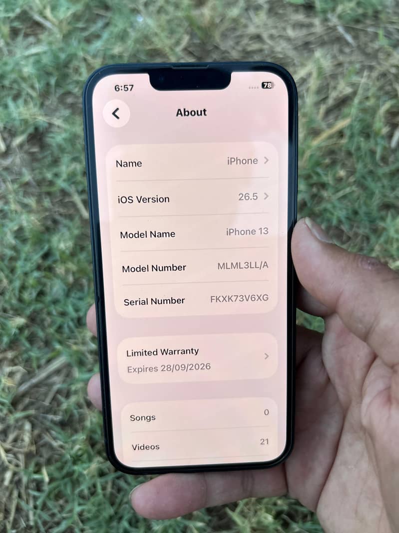 Apple iPhone 13 7