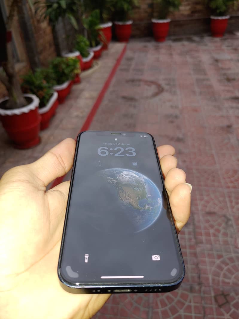 Apple iPhone 12 mini 4