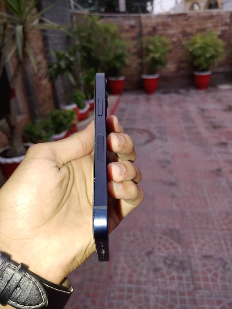 Apple iPhone 12 mini 5