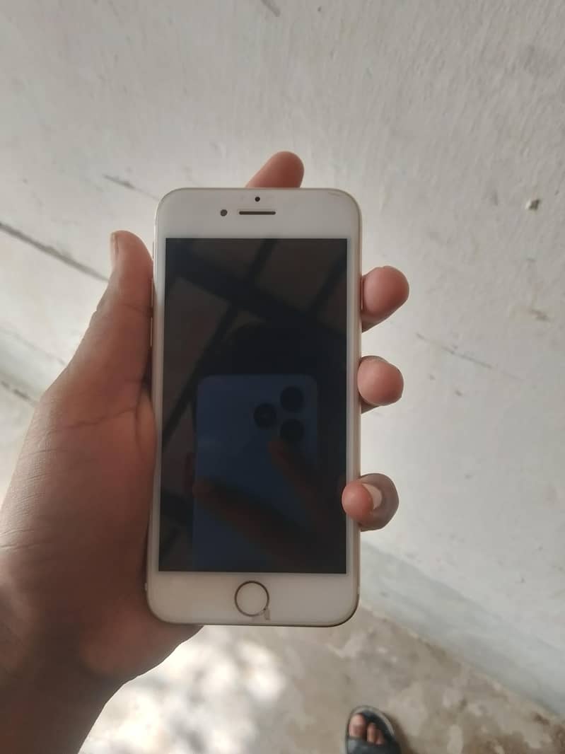 Apple iPhone 7 1
