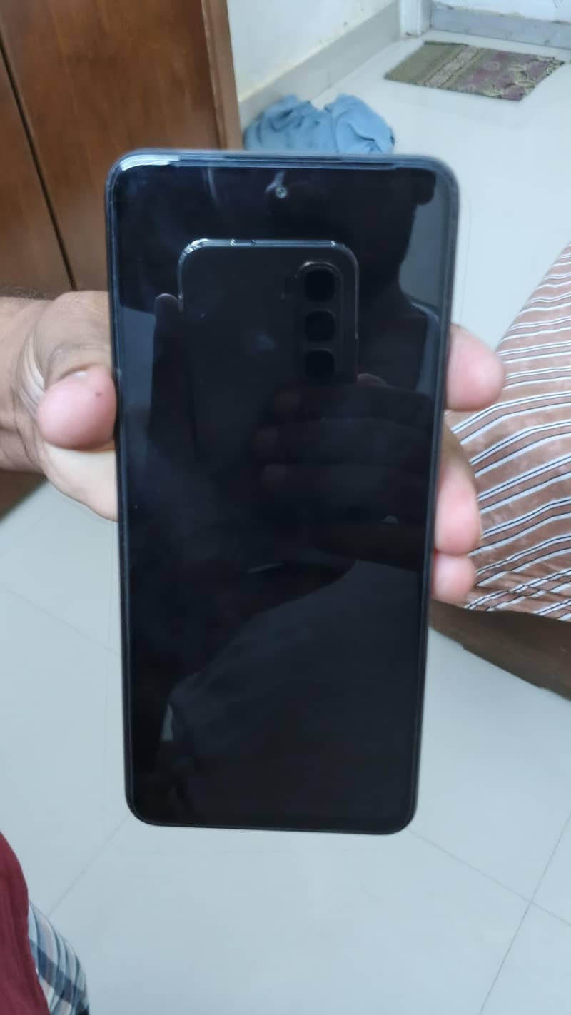 Realme C75 1