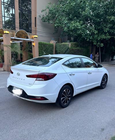 Hyundai Elantra GLS 2021
