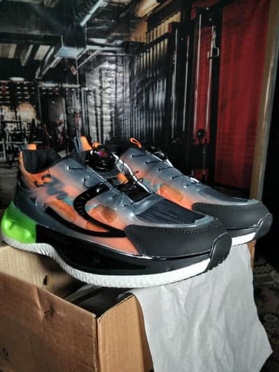 Stylish Sports Shoes with Auto-Dial Lacing System (Brand New)