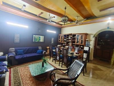 House Of 10 Marla For sale In Marghzar Officers Colony