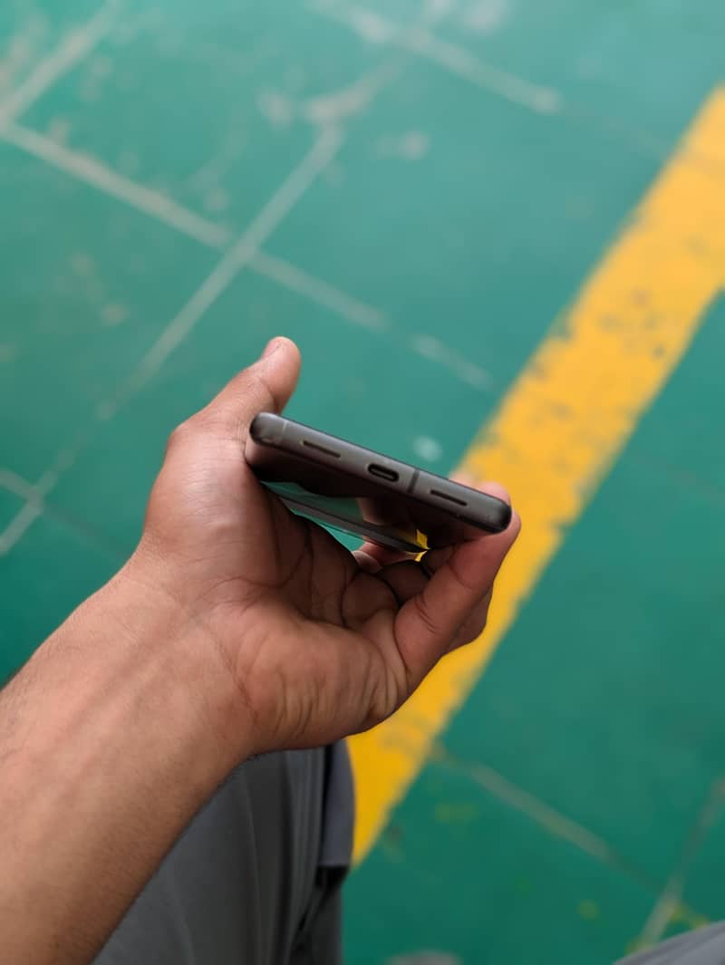 Google Pixel 7 4